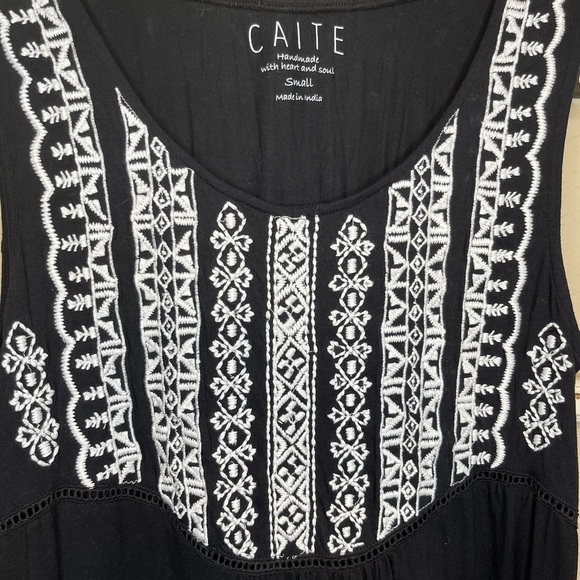 Caite Black with White Embroidery Sleeveless Dress - Picture 3 of 4